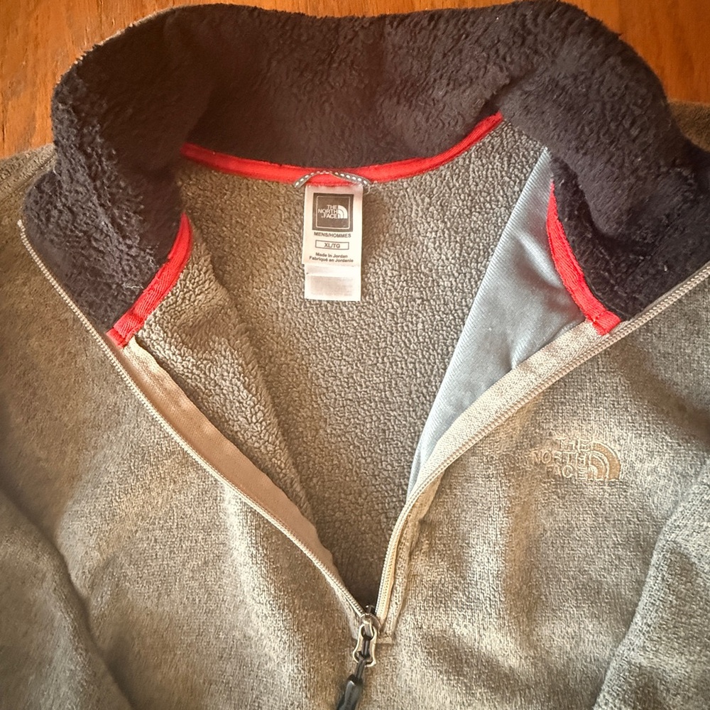 The North Face Men's Quarter-Zip Fleece Pullover